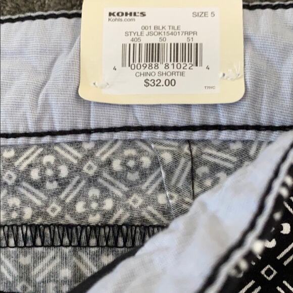 SO chino black tile shortie shorts - Picture 5 of 7